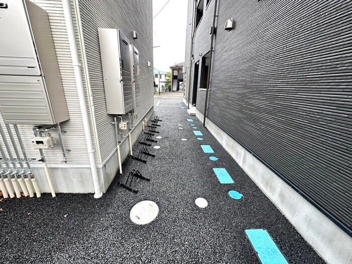 物件外観写真4　(駐輪場)