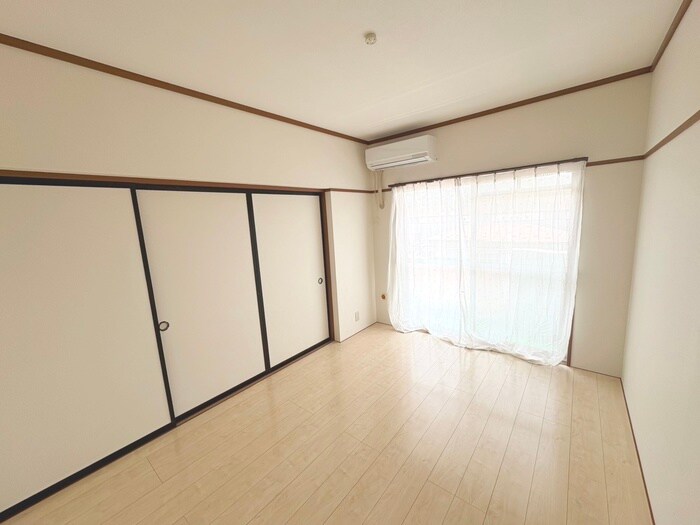 物件内観写真8　(居室)