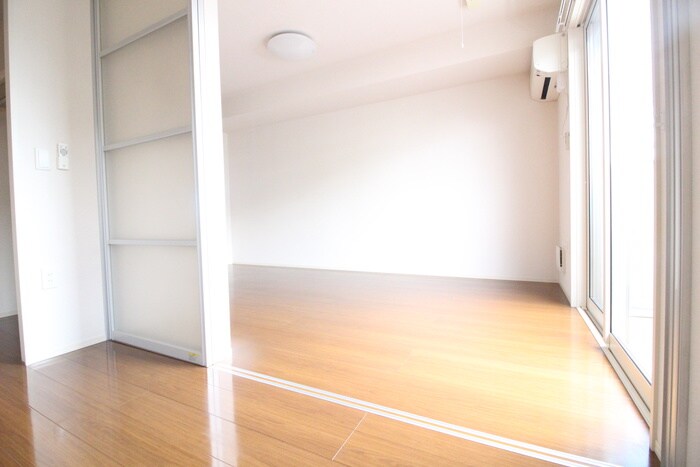 物件内観写真9　(居室)