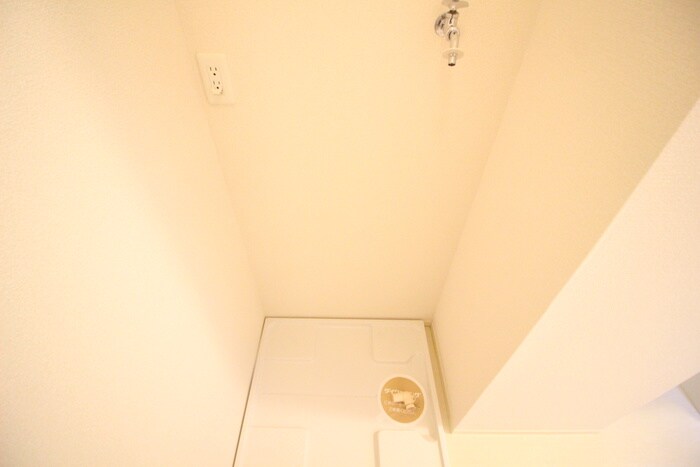 物件内観写真15　(洗濯機置場)