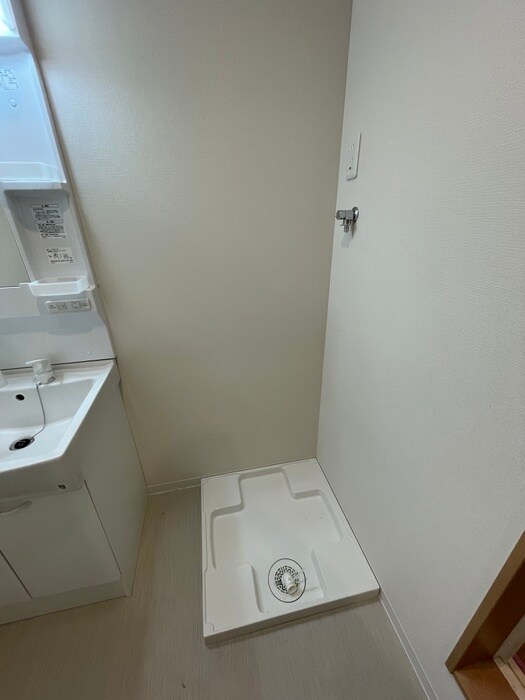 物件内観写真12　(洗濯機置場)