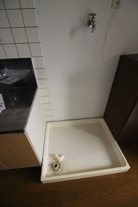 物件内観写真14　(洗濯機置場)