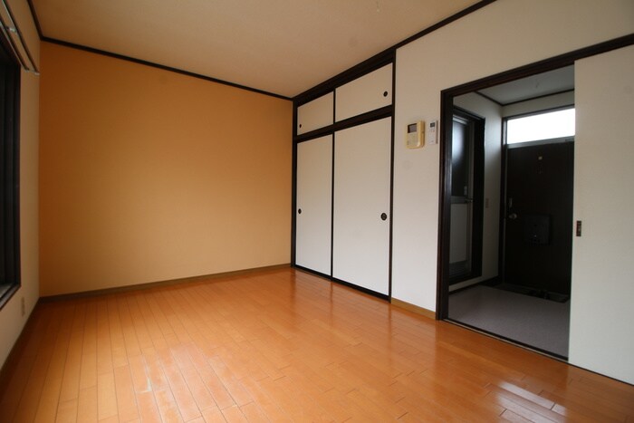 物件内観写真8　(居室)