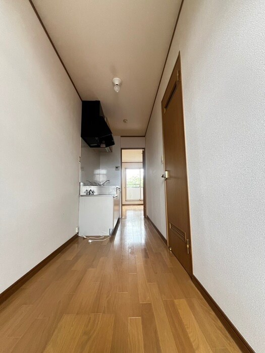 物件内観写真18　(廊下)