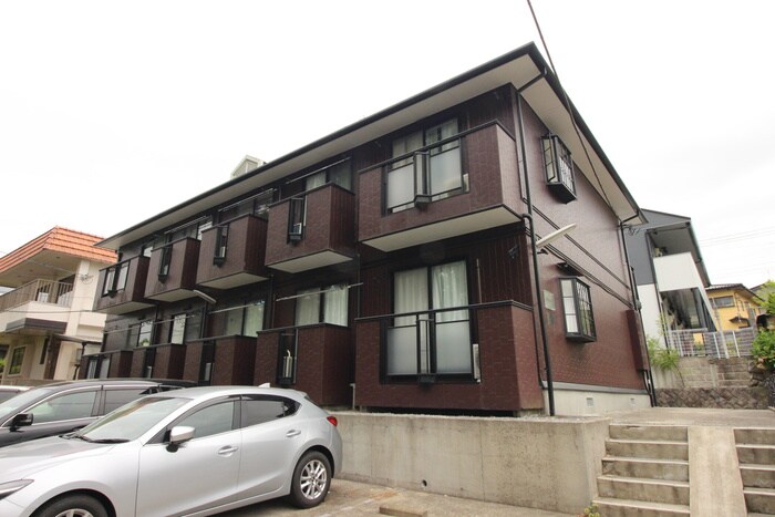 物件外観写真2　(エントランス部分)