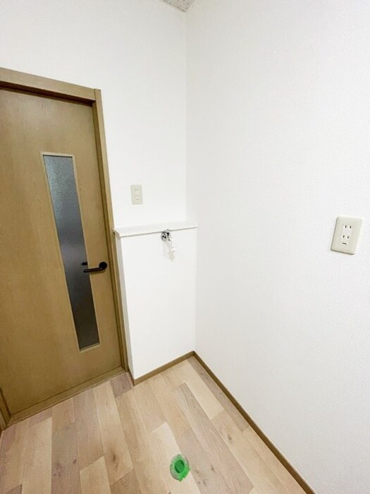 物件内観写真10　(洗濯機置場)