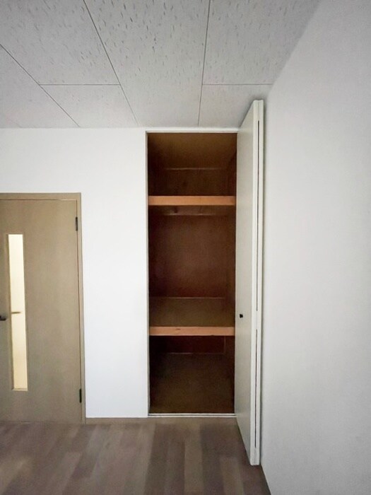 物件内観写真13　(収納)