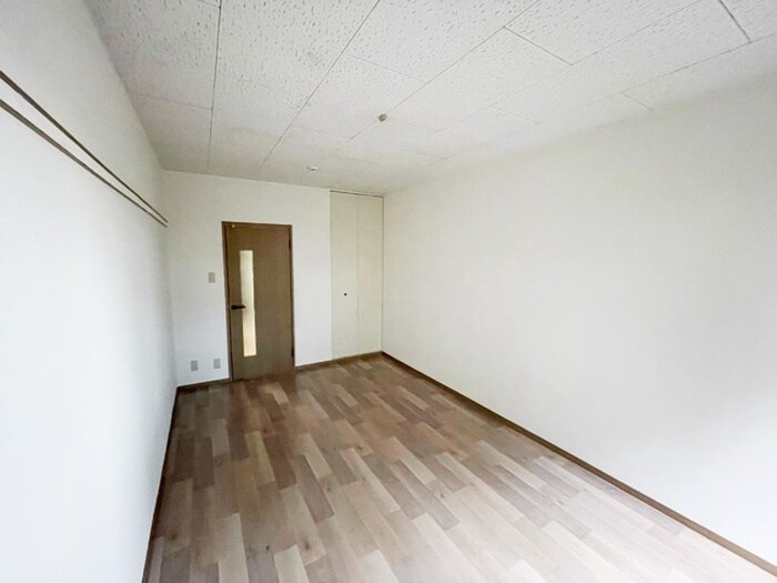 物件内観写真19　(居室)