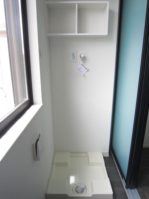 物件内観写真15　(洗濯機置場)