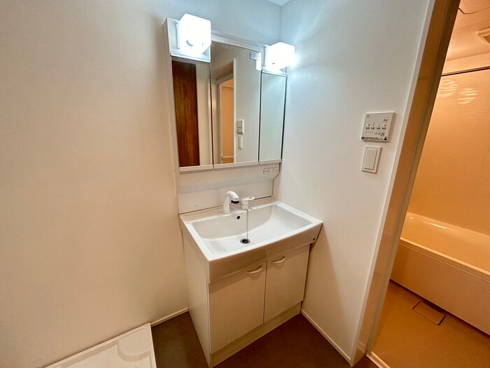 物件内観写真11　(洗面)