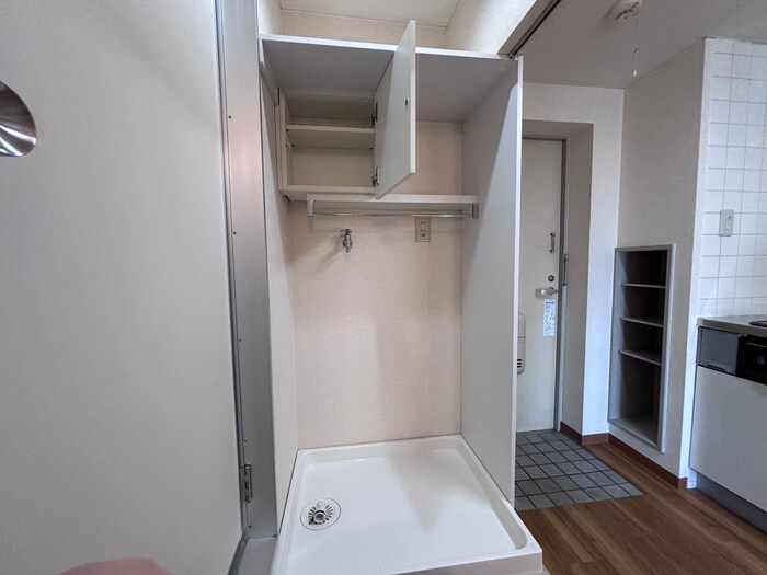 物件内観写真17　(洗濯機置場)