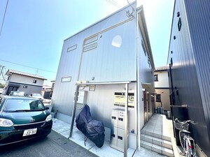 Y CUBE外観写真