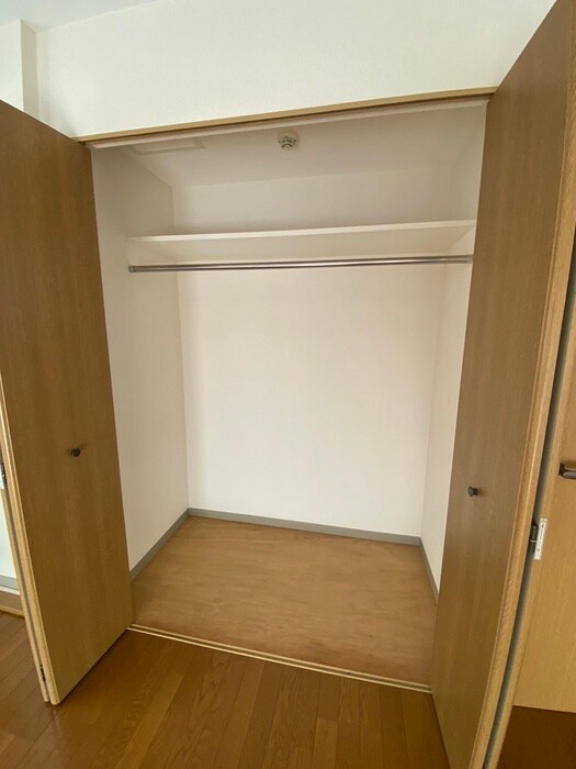 物件内観写真11　(収納)