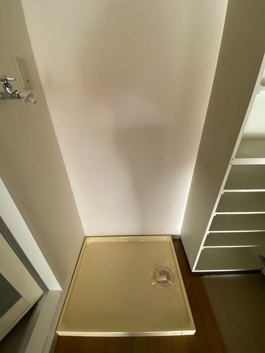 物件内観写真15　(洗濯機置場)