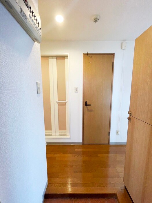 物件内観写真20　(玄関)