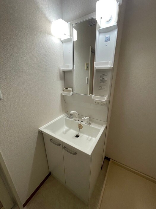 物件内観写真11　(洗面)