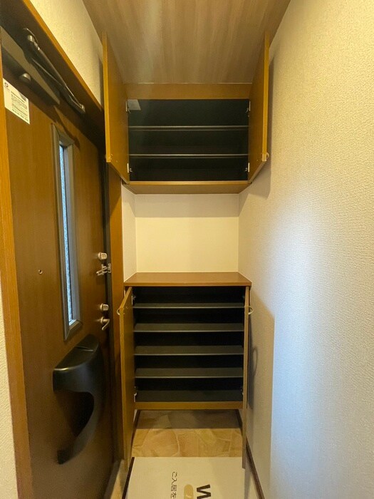 物件内観写真15　(靴箱)