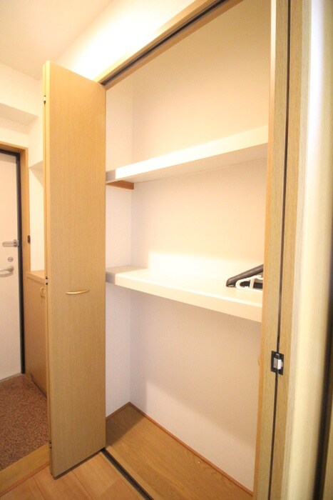 物件内観写真16　(収納)