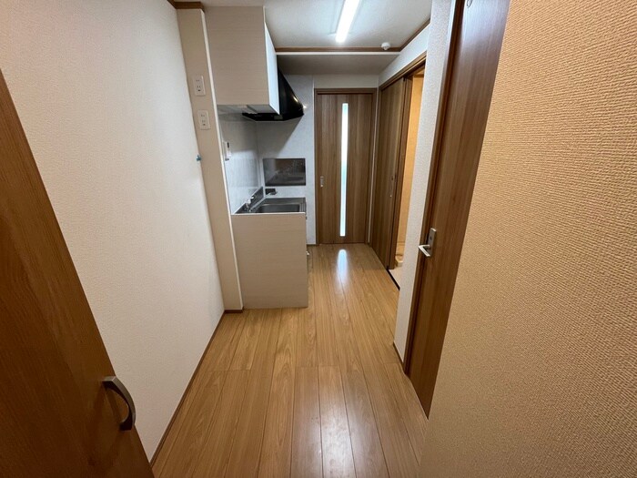 物件内観写真15　(廊下)