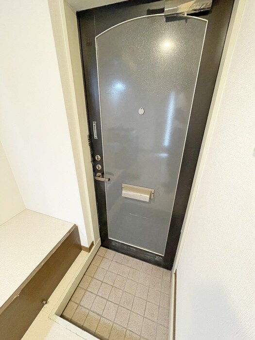 物件内観写真18　(玄関)