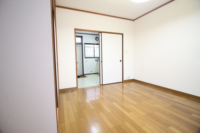 物件内観写真7　(居室)