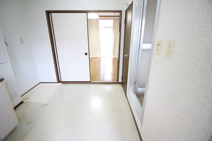 物件内観写真12　(居室)