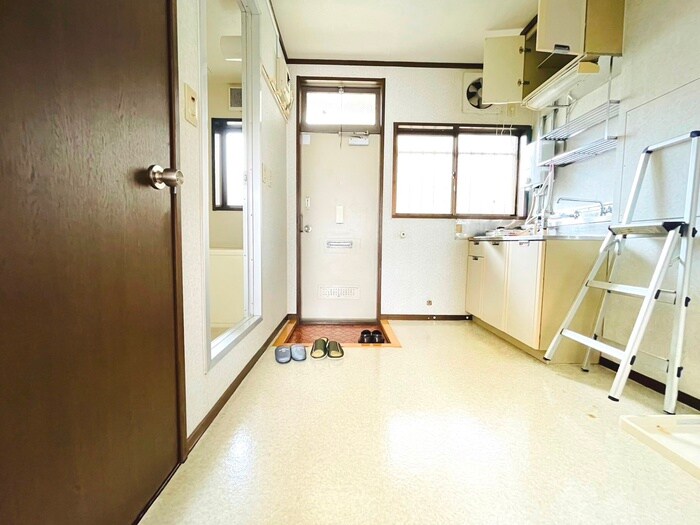 物件内観写真16　(廊下)