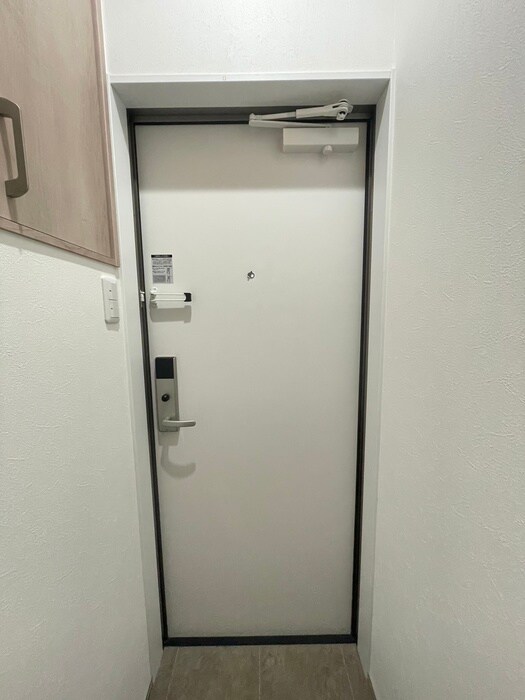 物件内観写真18　(玄関)