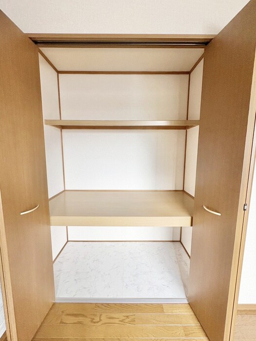 物件内観写真13　(収納)