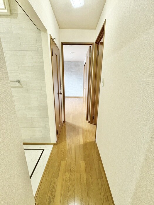 物件内観写真15　(廊下)