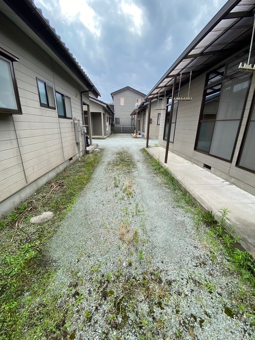 物件外観写真3　(駐車場)