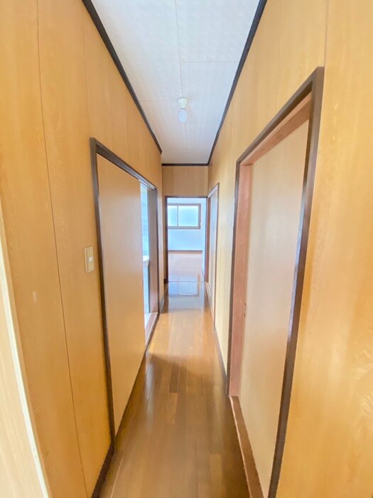 物件内観写真17　(廊下)
