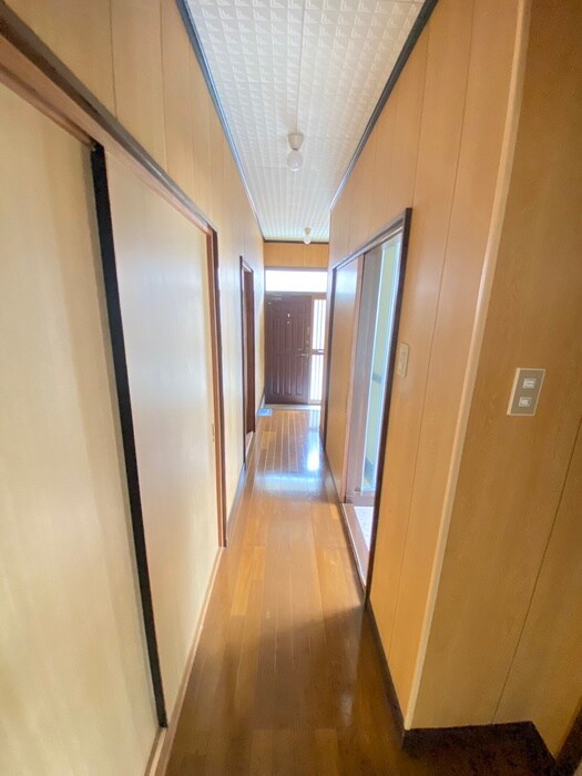 物件内観写真18　(廊下)