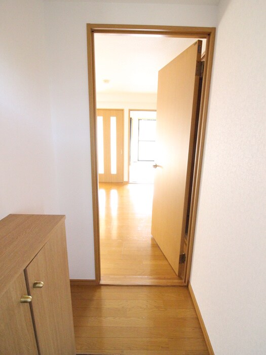 物件内観写真22　(廊下)