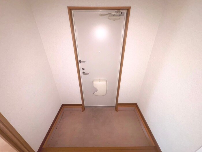 物件内観写真19　(玄関)