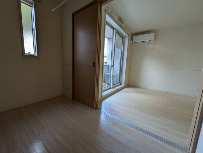 物件内観写真10　(居室)