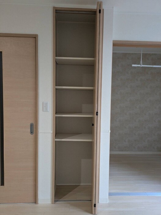 物件内観写真11　(収納)