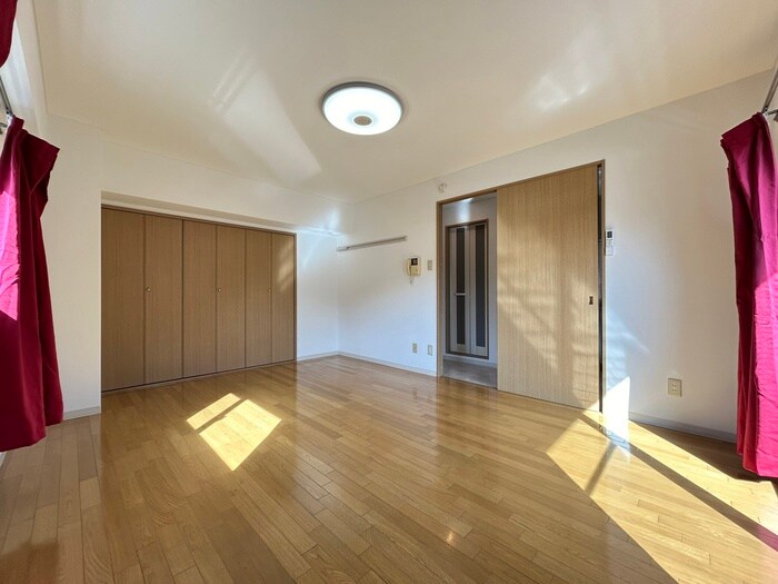 物件内観写真8　(居室)