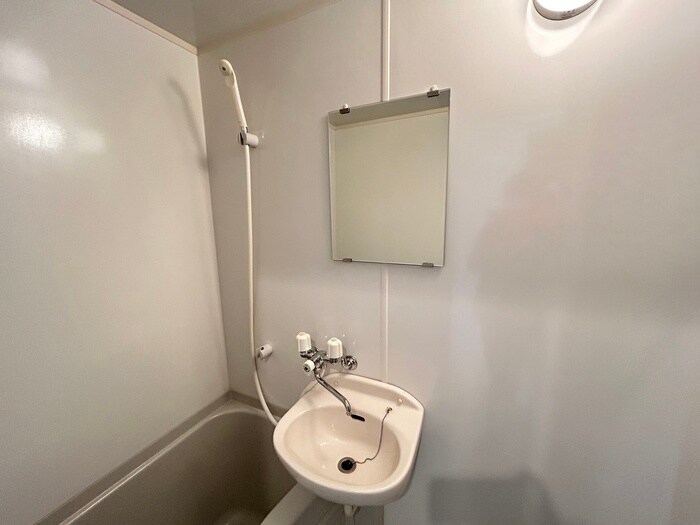 物件内観写真12　(洗面)