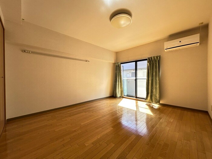 物件内観写真18　(居室)