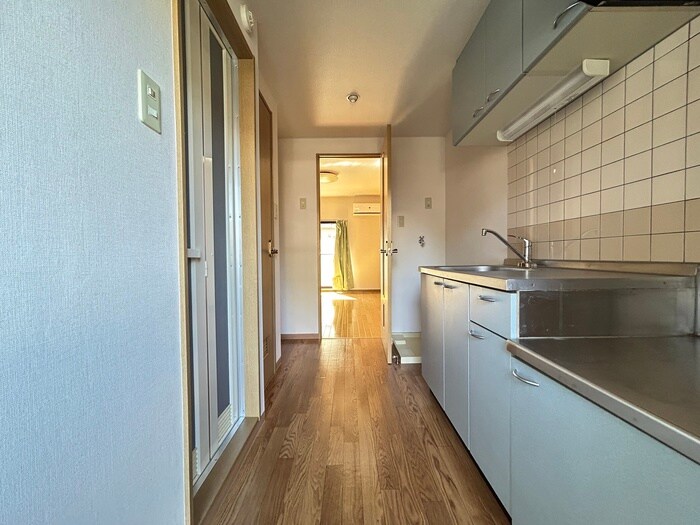 物件内観写真21　(廊下)