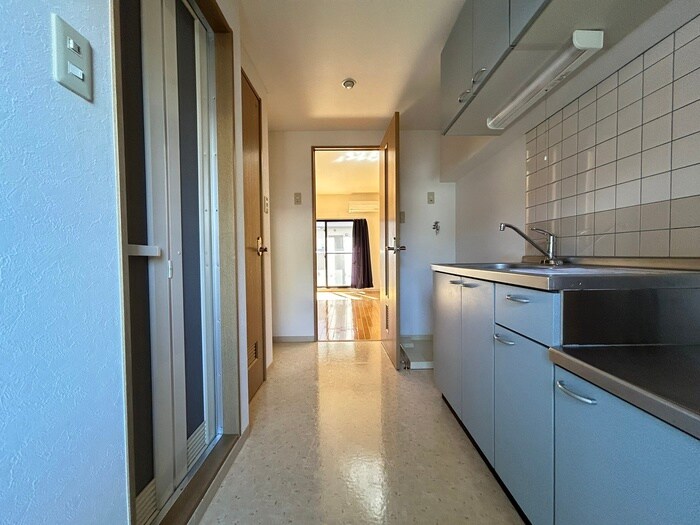 物件内観写真21　(廊下)