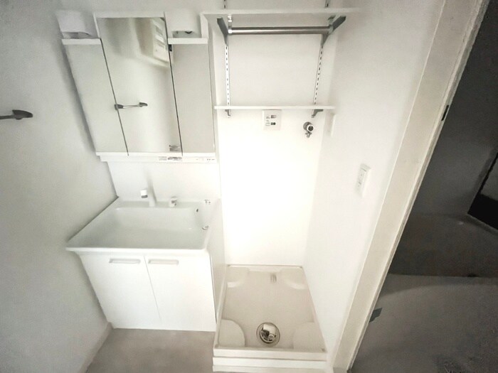 物件内観写真13　(洗濯機置場)