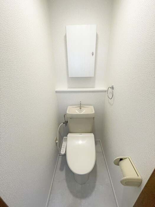 物件内観写真9　(トイレ)