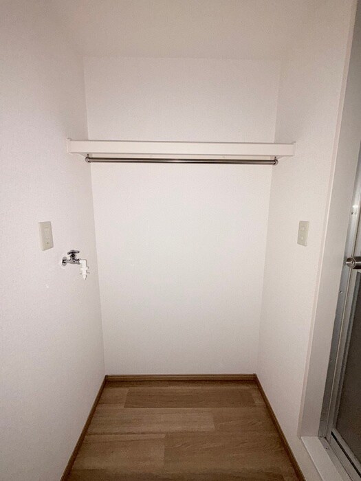 物件内観写真18　(収納)