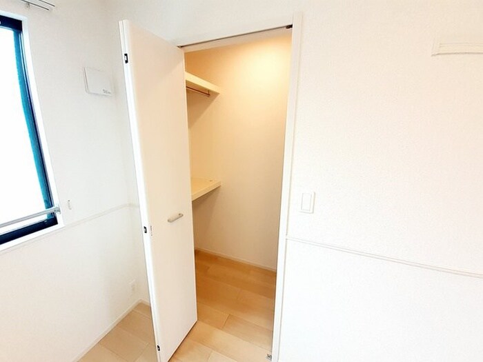 物件内観写真9　(収納)