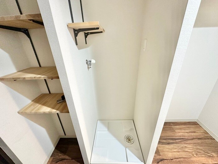 物件内観写真14　(洗濯機置場)