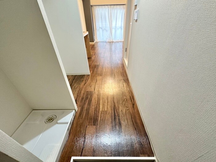 物件内観写真16　(廊下)