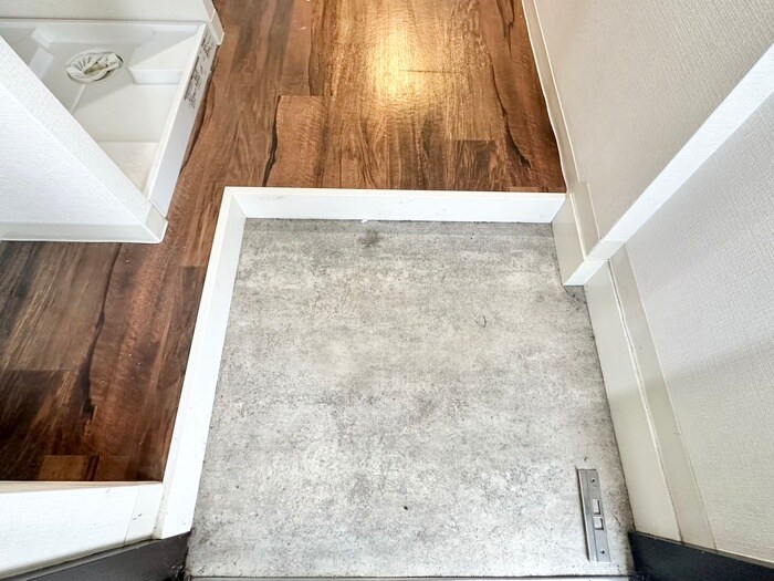 物件内観写真17　(玄関)