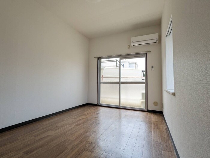 物件内観写真15　(居室)